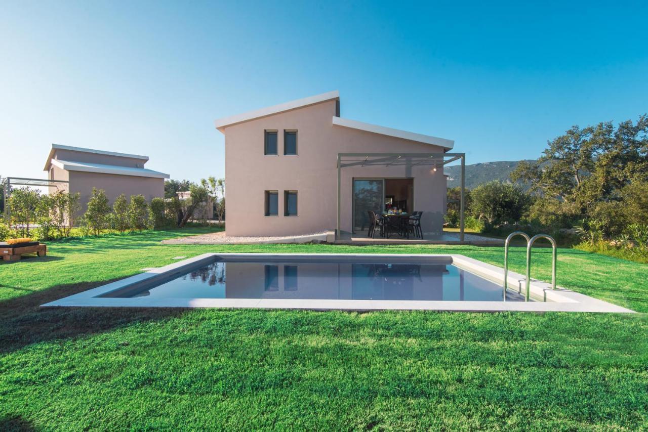 Skriperon Villas Epta Karpi Complex Of 7 Luxury Villas מראה חיצוני תמונה