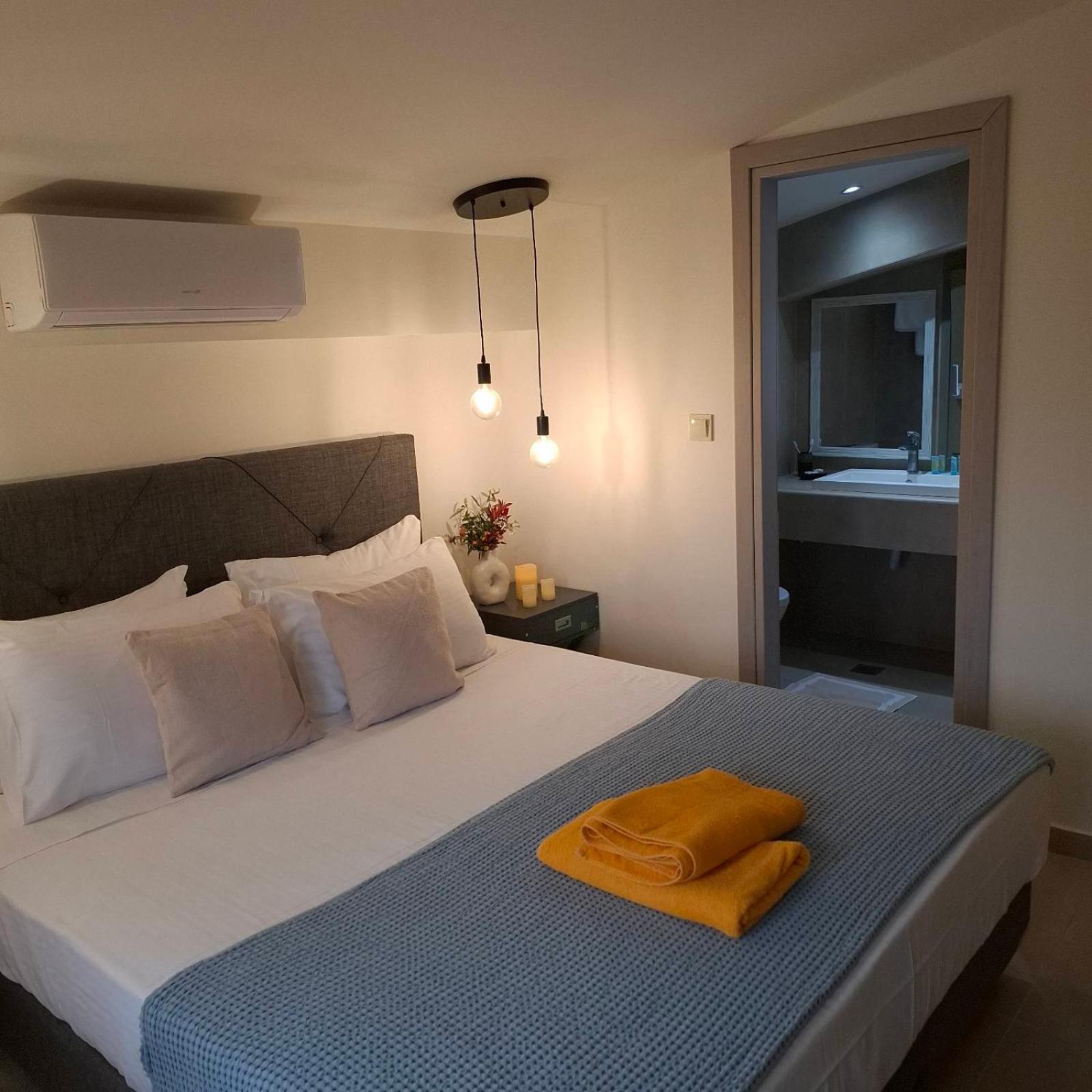 Skriperon Villas Epta Karpi Complex Of 7 Luxury Villas מראה חיצוני תמונה