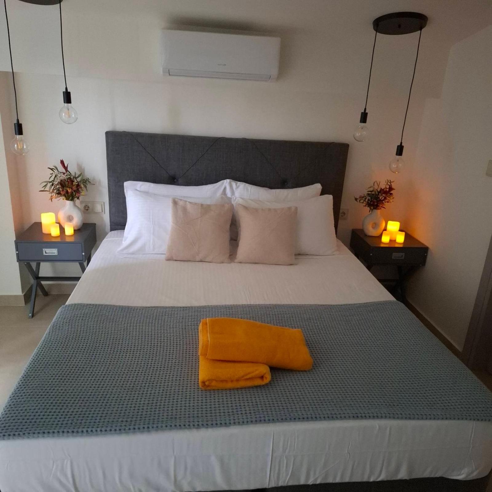 Skriperon Villas Epta Karpi Complex Of 7 Luxury Villas מראה חיצוני תמונה