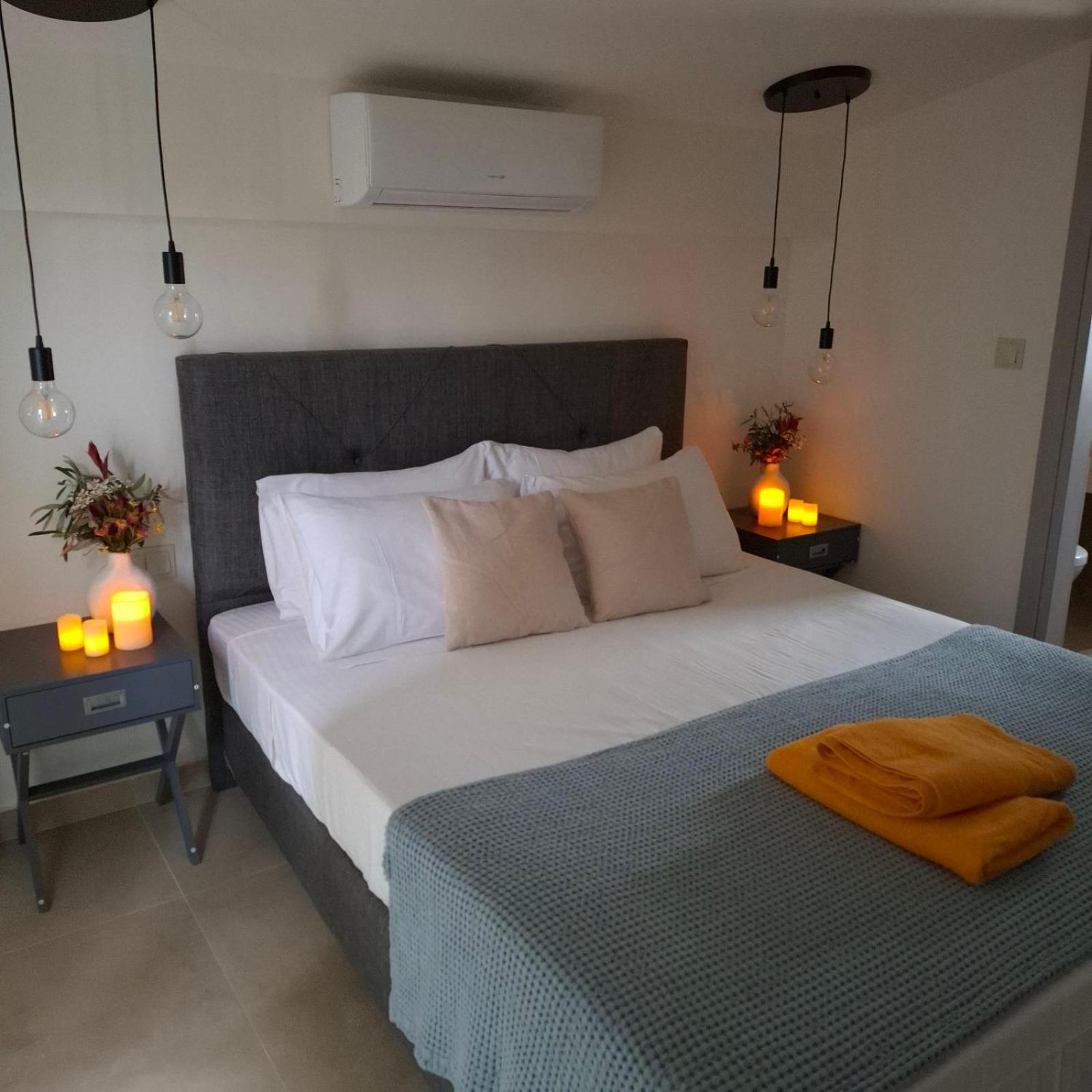 Skriperon Villas Epta Karpi Complex Of 7 Luxury Villas מראה חיצוני תמונה