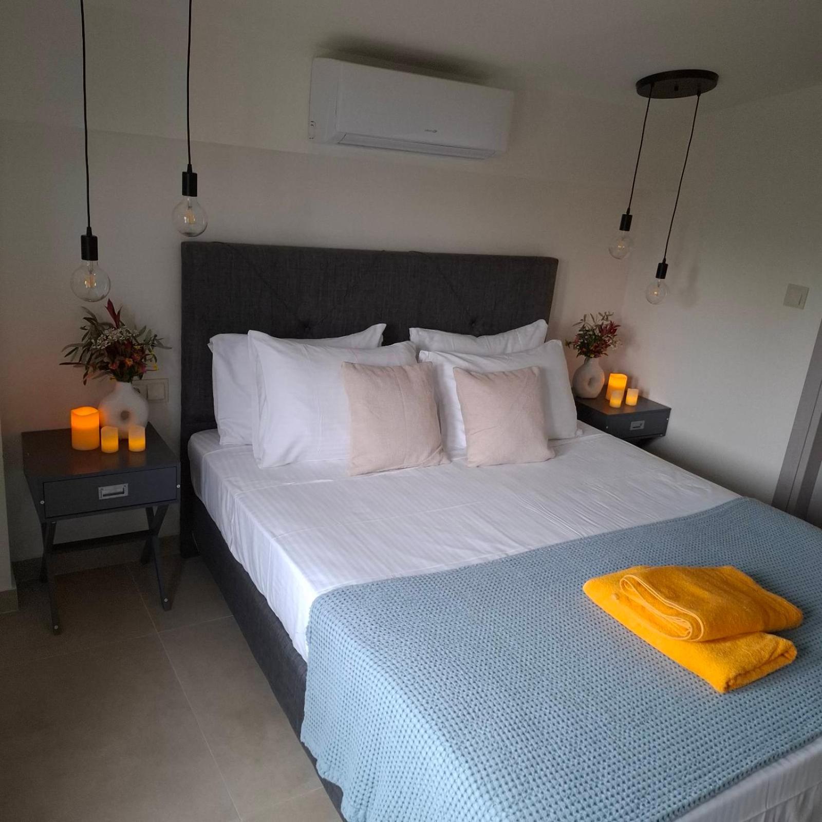 Skriperon Villas Epta Karpi Complex Of 7 Luxury Villas מראה חיצוני תמונה